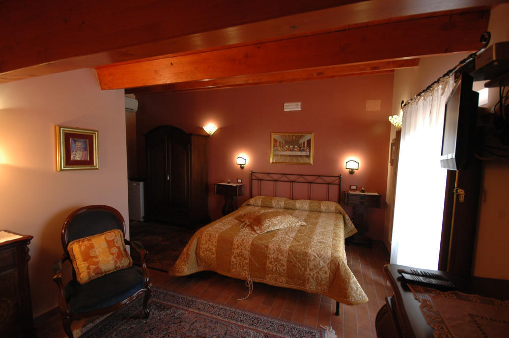 B&B La Ginestra 奇维塔 外观 照片